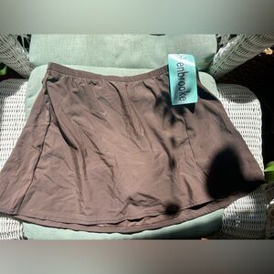 Penbrooke NWT size large swim skirt